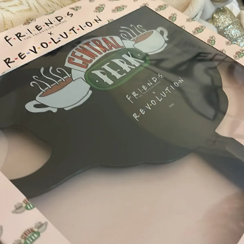 Friends x revolution beauty/makeup central perk coffee cup handheld mirror nwt